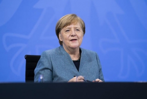 Merkel: Yaz ayna kadar herkes alanacak