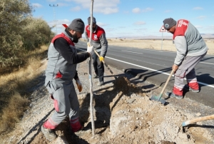 Melikgazi Belediyesi bin 111 fidan toprakla buluturdu