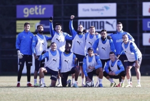 Fenerbahede Adana Demirspor ma hazrlklar sryor