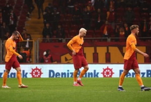 Galatasaray ligin ikinci yarsna kt balad