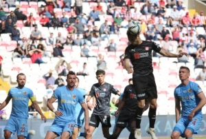  DG Sivasspor: 2 - Y. Kayserispor: 1