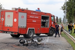 Emanet verdii motosikletinden geriye yakt deposunun kapa kald