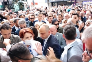 Akşener, Ankarada esnafı ziyaret etti
