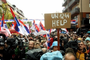 Kosoval 300 Srp polis plaka uygulamasn istifa ederek protesto etti