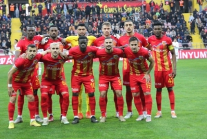  Kayserispor ilk yarda 26 puan toplad