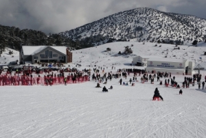 Snowboard ve yama parat tutkunlarnn gzde mekan oldu