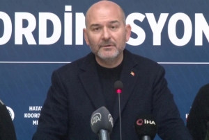 Bakan Soylu: Acil yklacak ve ar hasarl binalara girmek yasak