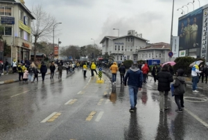 Fenerbaheli taraftarlar, Kadky'e akn etti