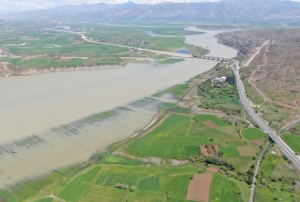 Risk alp baraj sahasna ekim yapmlard:Emekleri sular altnda kald