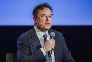 Elon Musktan evden alma aklamas