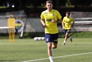 Fenerbahe'de  Szymanski, ilk antrenmanna kt