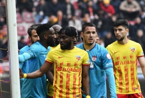 Kayserispor 90'dan Sonra Yıkıldı!