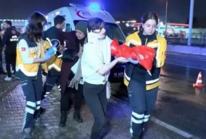 Direğe arptı: 10 Turist Yaralandı