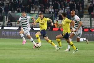 Fenerbahe son 2 deplasmanda 4 puan bıraktı