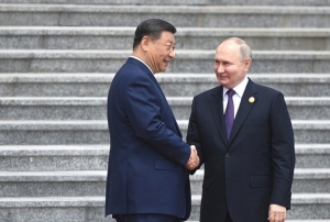 Putin ve Xi Pekinde bir araya geldi