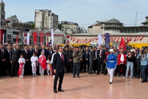 Taksim Meydanında 19 Mayıs treni