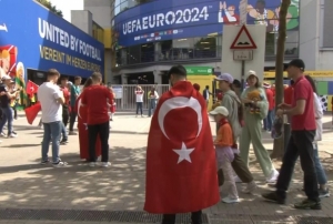 Trk taraftarlardan millilere yoğun destek