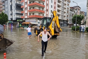 Arhavi'de Yağış Sele Neden Oldu!