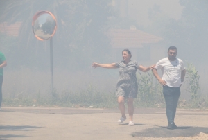 Alevlerin Arasında Kaldı, Grevini Bırakmadı