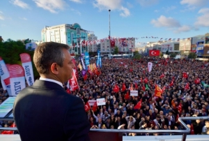 zel'den tutuklanan belediye başkanına destek mitingi