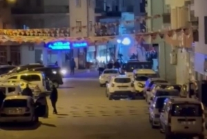 İzmir'de polislere silahlı