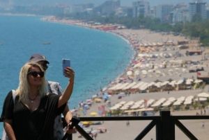 Antalya turizmde rekor yolunda