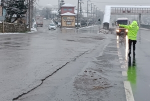 Ar tonajl aralara trafik yasa!