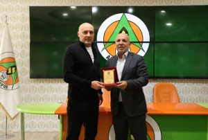 Alanyaspor'da Sami Uurlu dnemi sona erdi