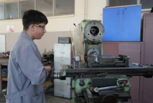 Fabrika Gibi Lise!