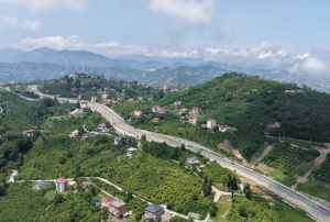 13 yldr bitmeyen yol tepki ekiyor