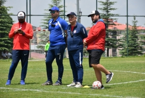 Altnordu futbol enlii Erzurumda 