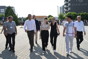 Ferdi Zeyrekin kz Nehir, TYTye zgr zel ile geldi
