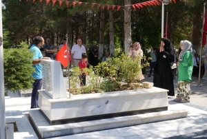 ehit mer Halisdemir kabri banda anld
