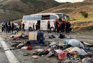 4 kiiye mezar olan otobsn srcs tutukland