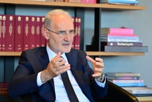TO Bakan Avdagiten faiz indirimi aklamas