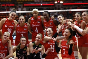 A Milli Voleybol Takm, Dnya ampiyonas'nda yar final iin sahada
