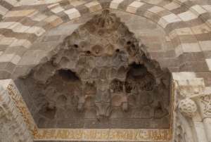 ehrin ortasnda 754 yllk tarihi y