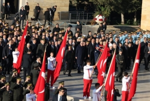 Antkabir'de 10 Kasm treni dzenlendi