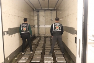 1 ton 65 kilogram esrar yakalandı!