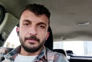 Böcek ailesini götüren taksici konuş