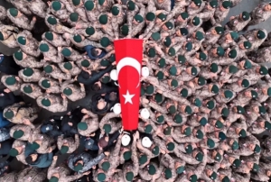 Şehit polise silah arkadaşlarından d