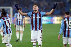 Ernest Muçi Beşiktaş’ı bekliyor