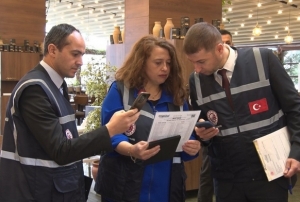 Ekipler kafe ve restoranlar� denetledi