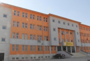 Lisede taciz iddias�: ��retmen g�zal