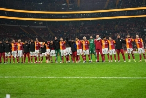 Galatasaray, Trendyol S�per Lig'de ilk yar�y� lider tamamlad�