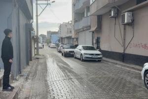 Kahvehaneciyle m��teriler aras�nda silahl� kavga: 2 �l�, 1 yaral�