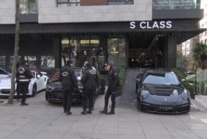 Vurgun iddias�yla g�ndeme gelen galeriye operasyon