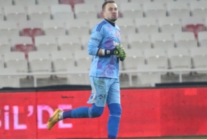 Be�ikta�'ta Mert G�nok ile yollar ayr�ld�