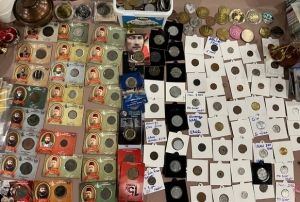 Bu pazarda tezgahtakiler ge�mi�e g�t�r�yor