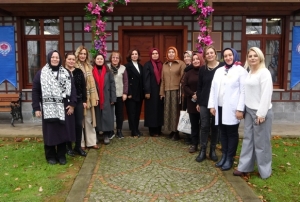 Ac�lar�n� �reterek unutuyorlar